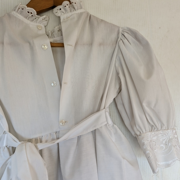 VINTAGE Madonna girls white eyelet lace trimmed embroidered white ruffle dress - Picture 8 of 11